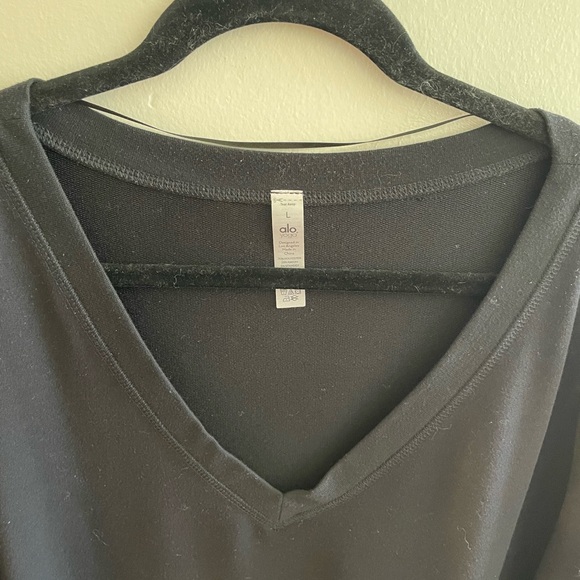 Alo Black V-Neck Sweatshirt - Picture 3 of 3